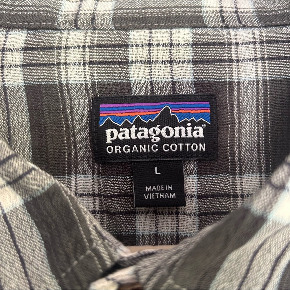Patagonia Men's Long-Sleeved Steersman Boondocks Ink Black Plaid Shirt - Picture 6 of 7